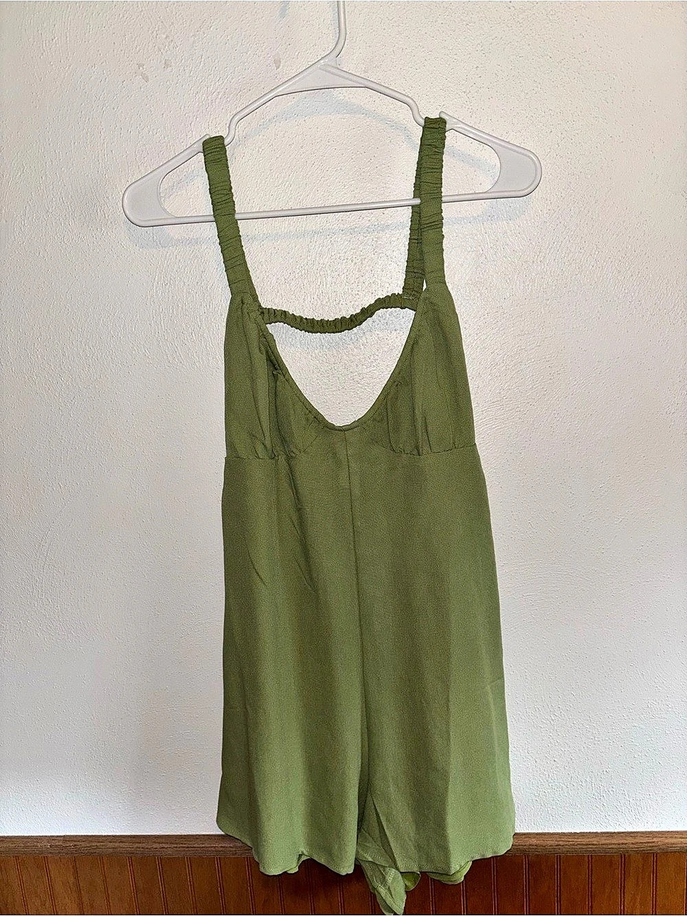 Open-back romper NWOT